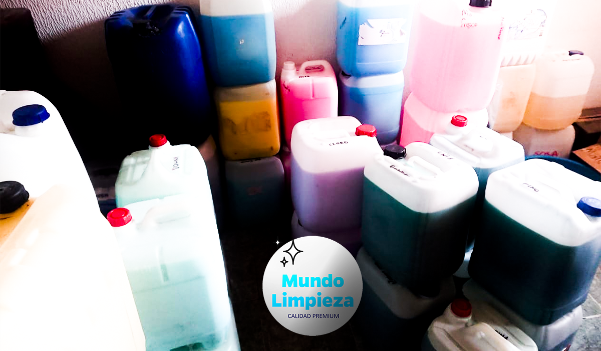 Almacén de Mundo Limpieza en Irapuato — productos de limpieza a granel